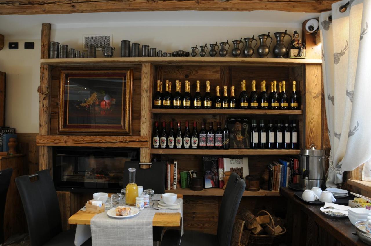 Hotel L'Abri des Amis à Courmayeur Extérieur photo